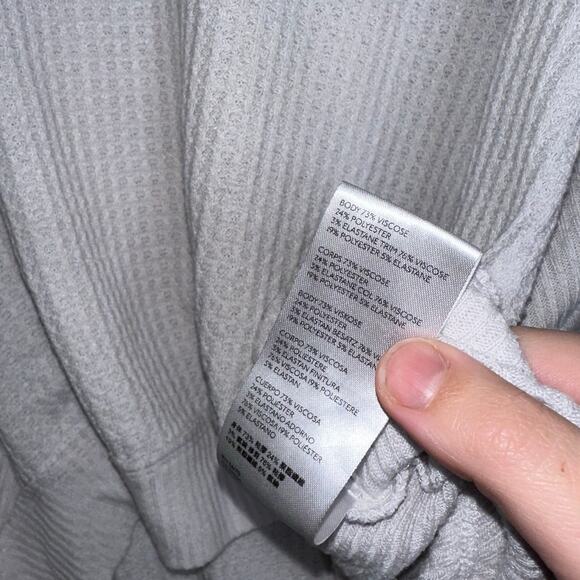 We The Free Santa Clara Thermal V-Neck Top Light Gray White Oversized Small - Picture 5 of 6